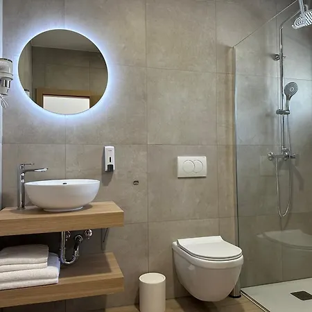 New In Airport Dubrovnik Apartment Mocici Exterior photo